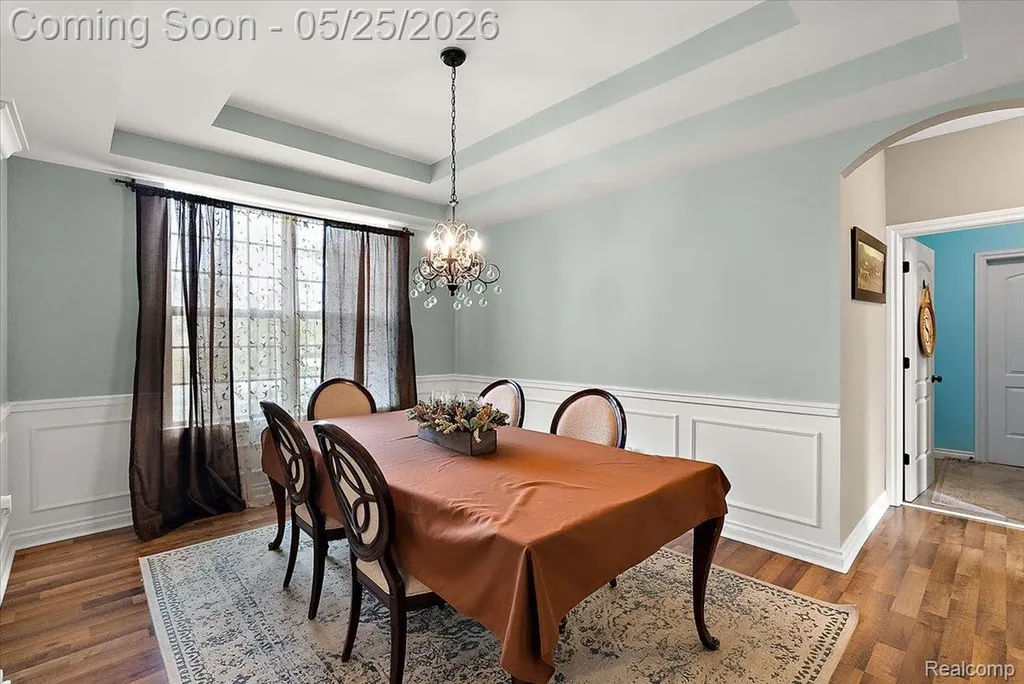 695 Dennison Court Oakland Charter Township MI 48363