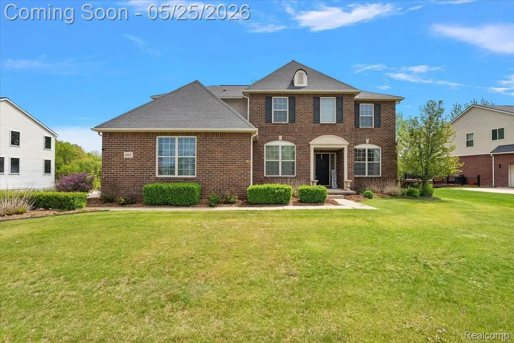 695 Dennison Court Oakland Charter Township MI 48363