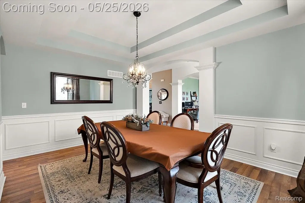 695 Dennison Court Oakland Charter Township MI 48363