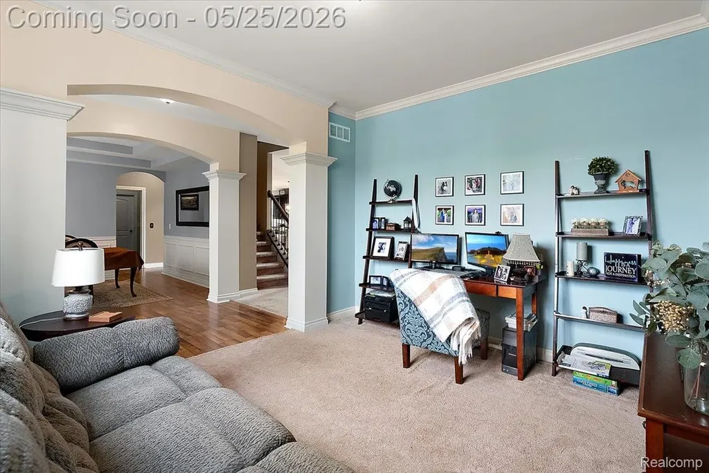 695 Dennison Court Oakland Charter Township MI 48363
