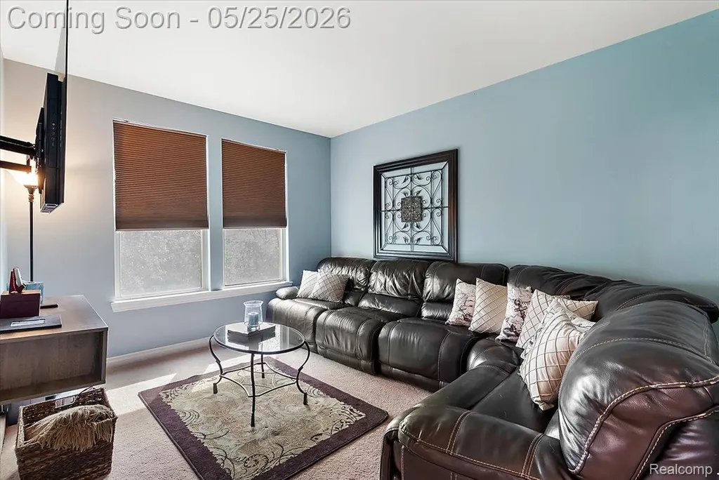 695 Dennison Court Oakland Charter Township MI 48363
