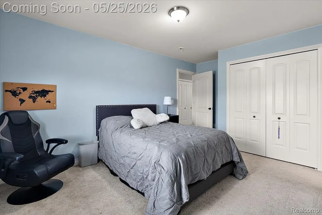 695 Dennison Court Oakland Charter Township MI 48363