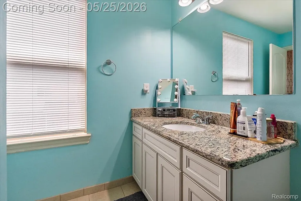 695 Dennison Court Oakland Charter Township MI 48363