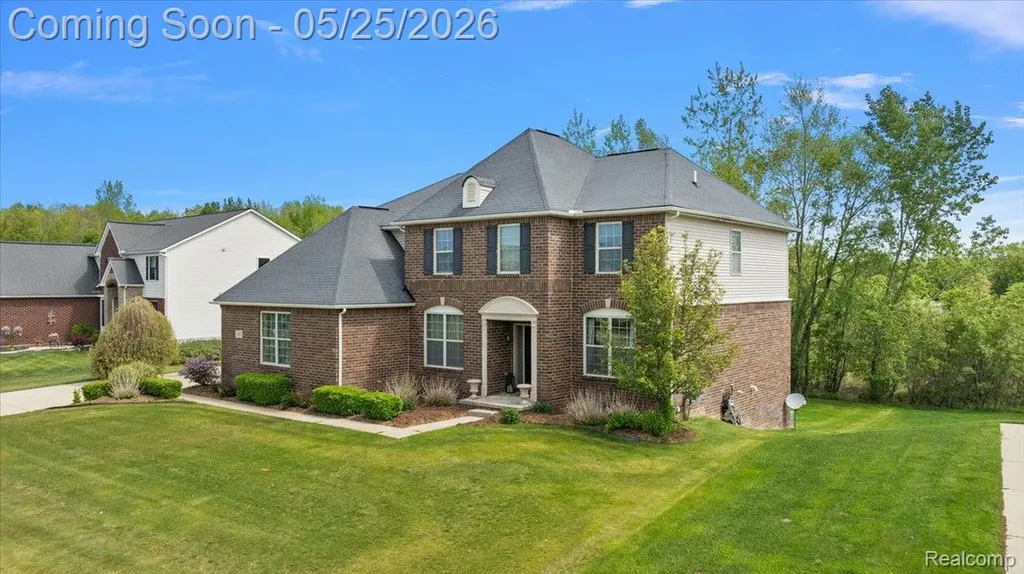 695 Dennison Court Oakland Charter Township MI 48363