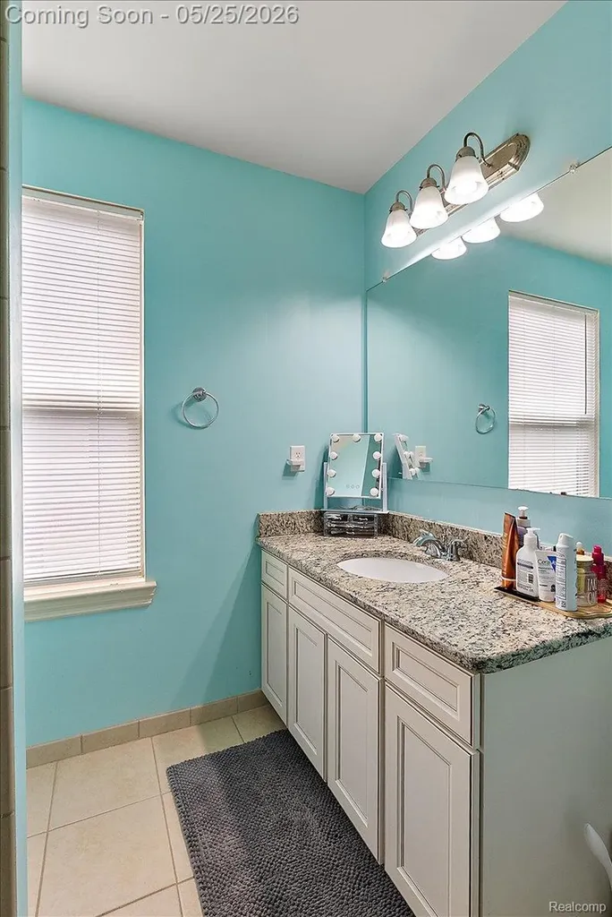 695 Dennison Court Oakland Charter Township MI 48363