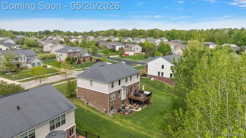 695 Dennison Court Oakland Charter Township MI 48363
