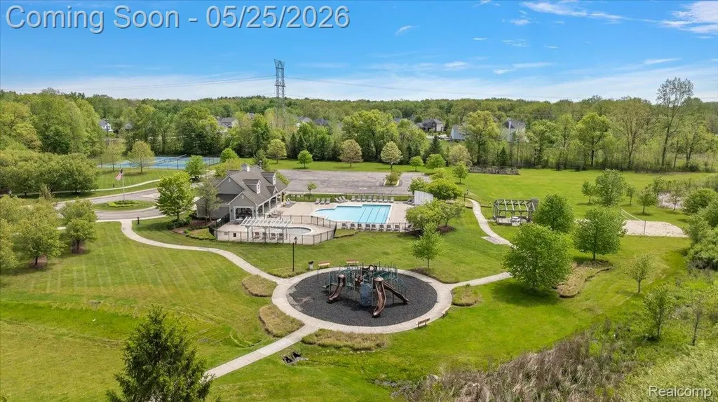 695 Dennison Court Oakland Charter Township MI 48363