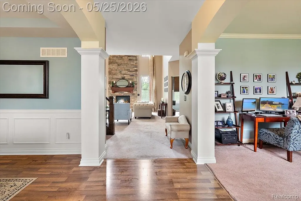 695 Dennison Court Oakland Charter Township MI 48363