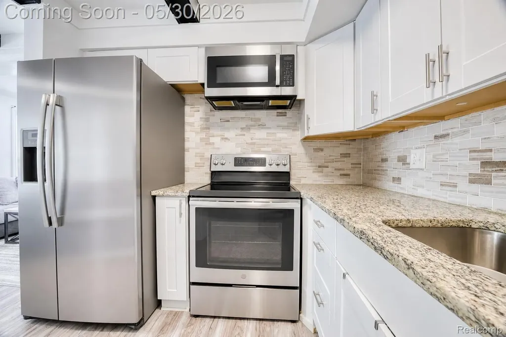 38568 Capetown Court Clinton Charter Township MI 48038