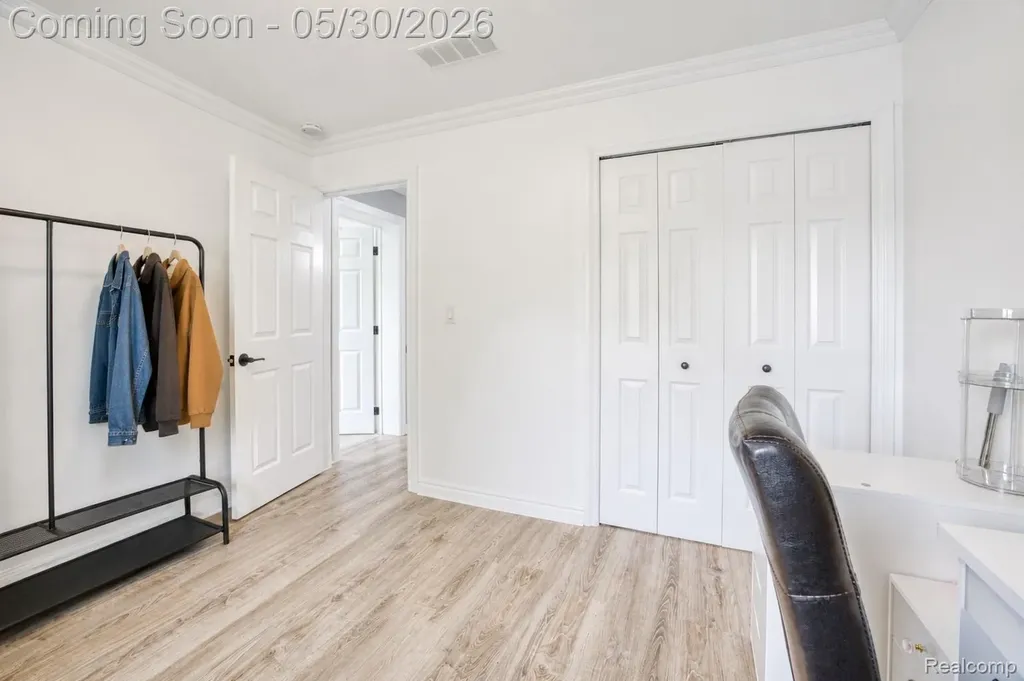 38568 Capetown Court Clinton Charter Township MI 48038
