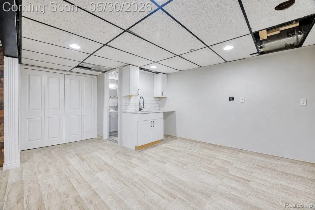 38568 Capetown Court Clinton Charter Township MI 48038