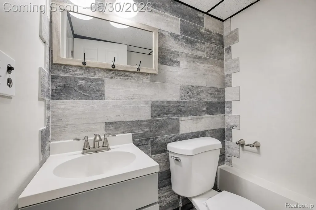 38568 Capetown Court Clinton Charter Township MI 48038