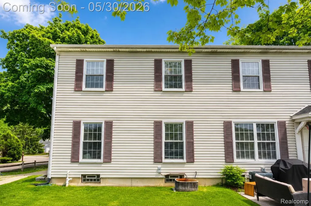 38568 Capetown Court Clinton Charter Township MI 48038