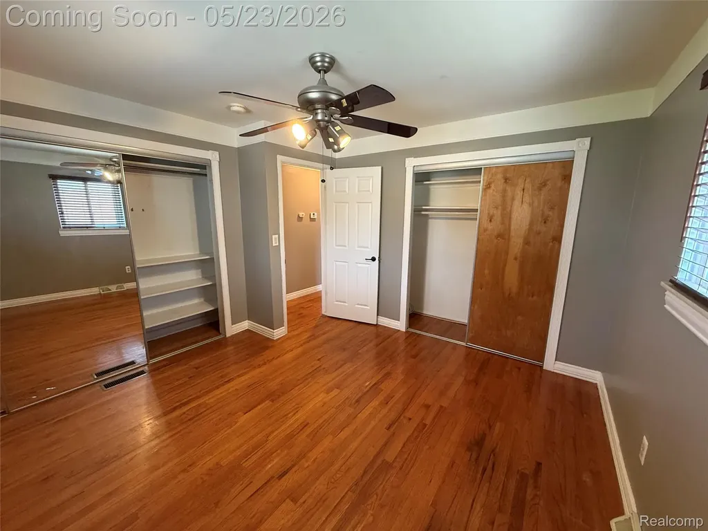 6484 Drexel Street Dearborn Heights City MI 48127