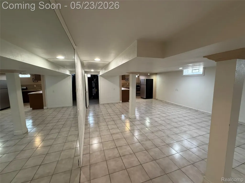 6484 Drexel Street Dearborn Heights City MI 48127