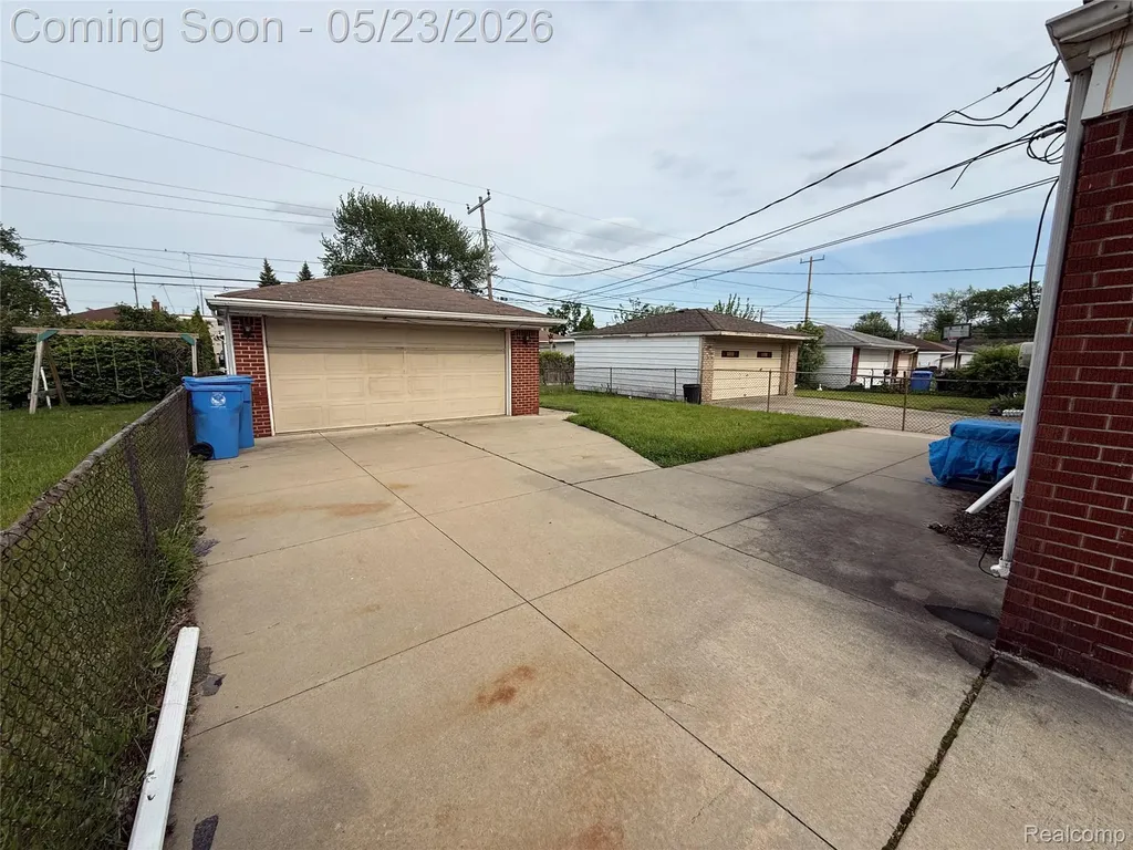 6484 Drexel Street Dearborn Heights City MI 48127