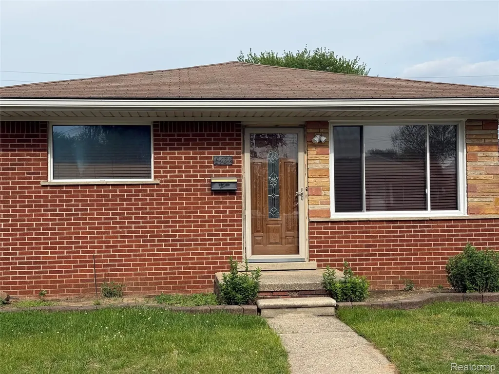 6484 Drexel Street Dearborn Heights City MI 48127