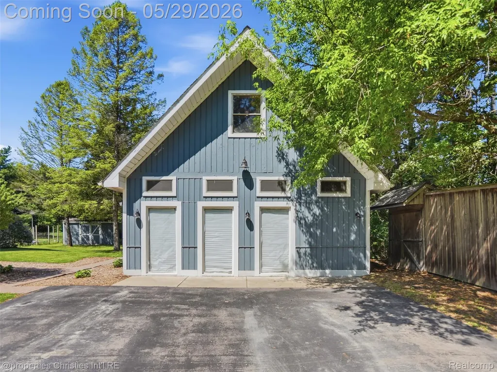 8645 Toma Road Dexter Township MI 48169