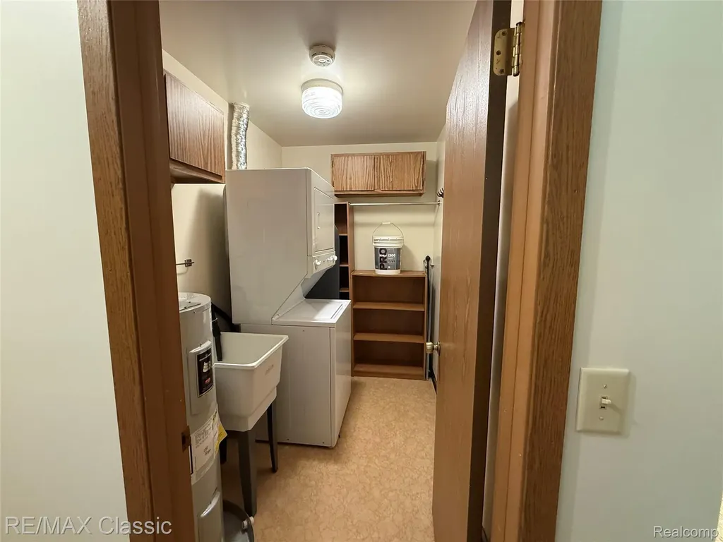 7806 Manor Circle Westland City MI 48185
