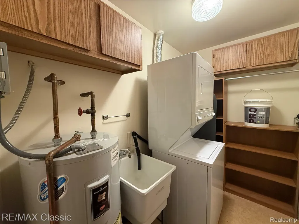 7806 Manor Circle Westland City MI 48185
