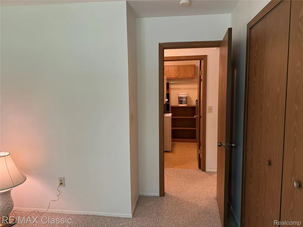 7806 Manor Circle Westland City MI 48185