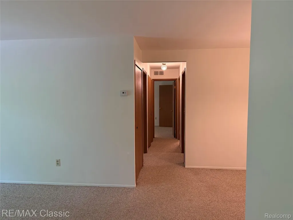 7806 Manor Circle Westland City MI 48185