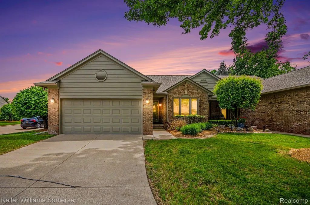 4432 Thornwood Court Warren City MI 48092