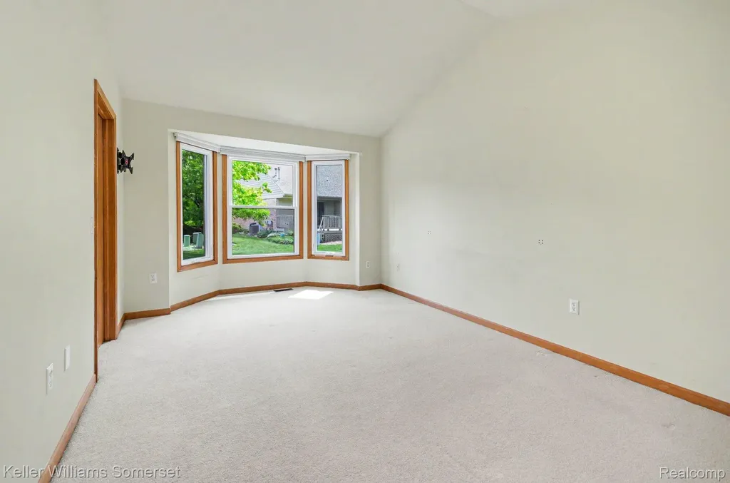 4432 Thornwood Court Warren City MI 48092