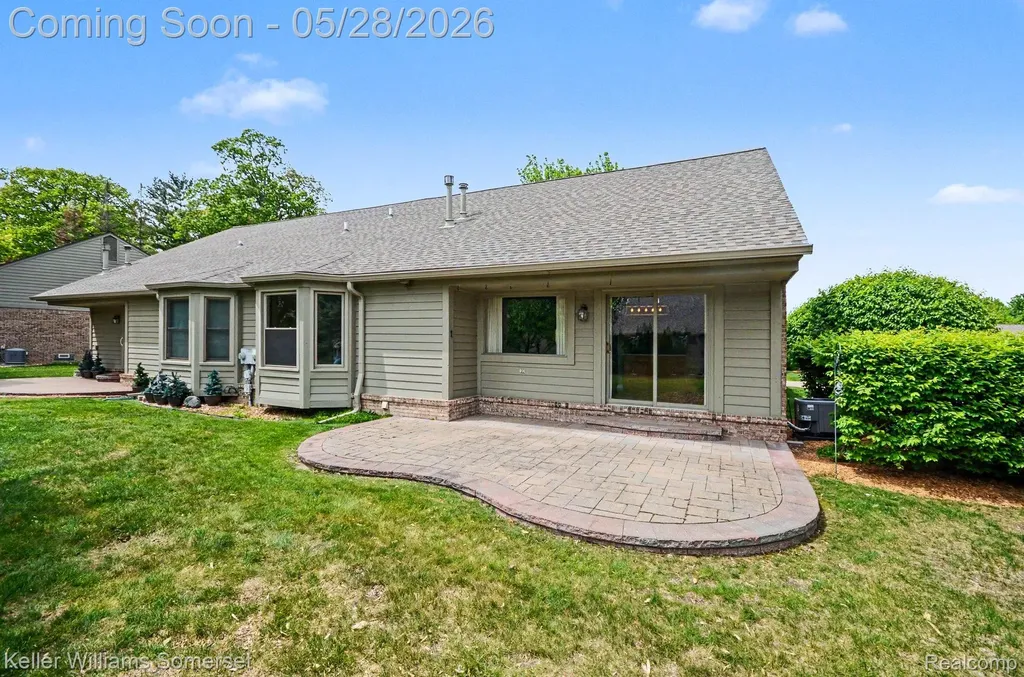 4432 Thornwood Court Warren City MI 48092