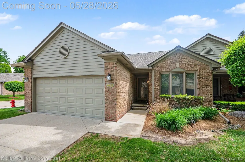 4432 Thornwood Court Warren City MI 48092