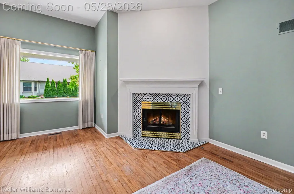 4432 Thornwood Court Warren City MI 48092