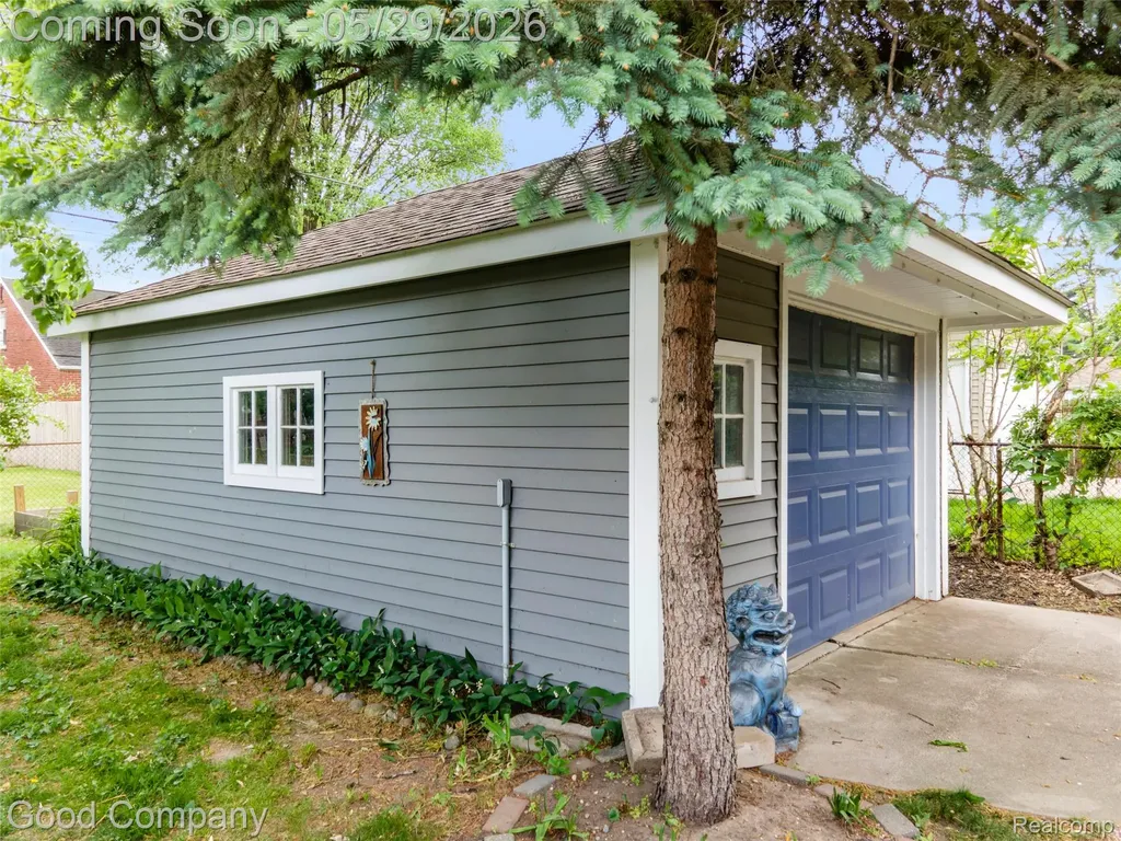 525 Helene Avenue Royal Oak City MI 48067