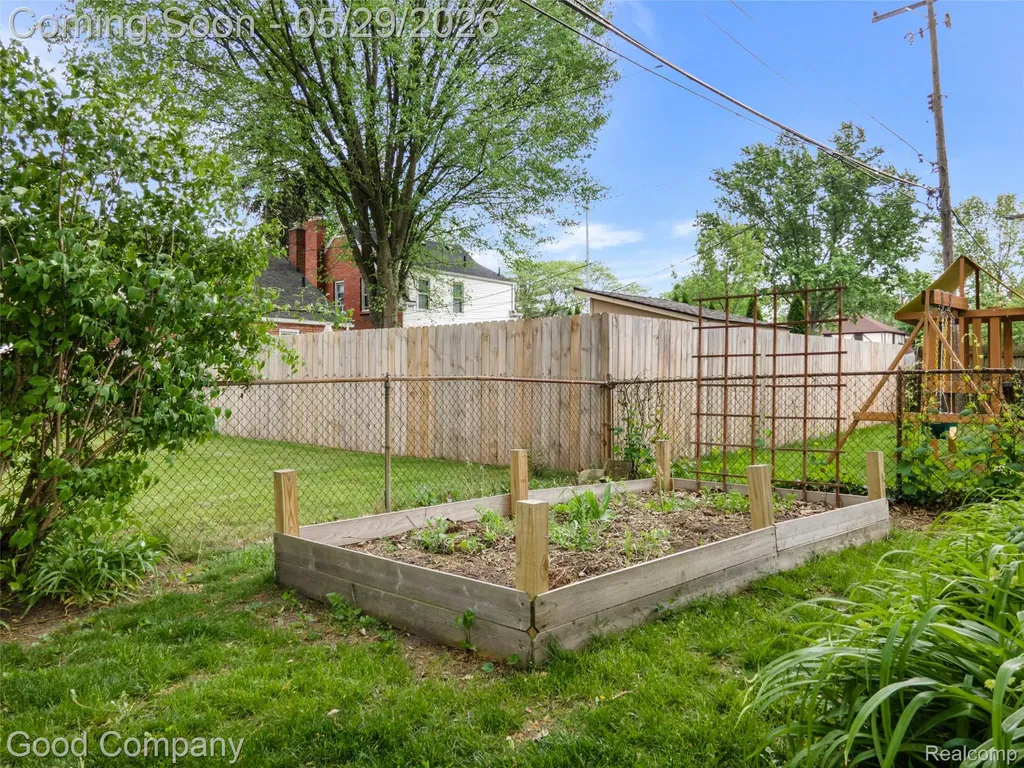 525 Helene Avenue Royal Oak City MI 48067