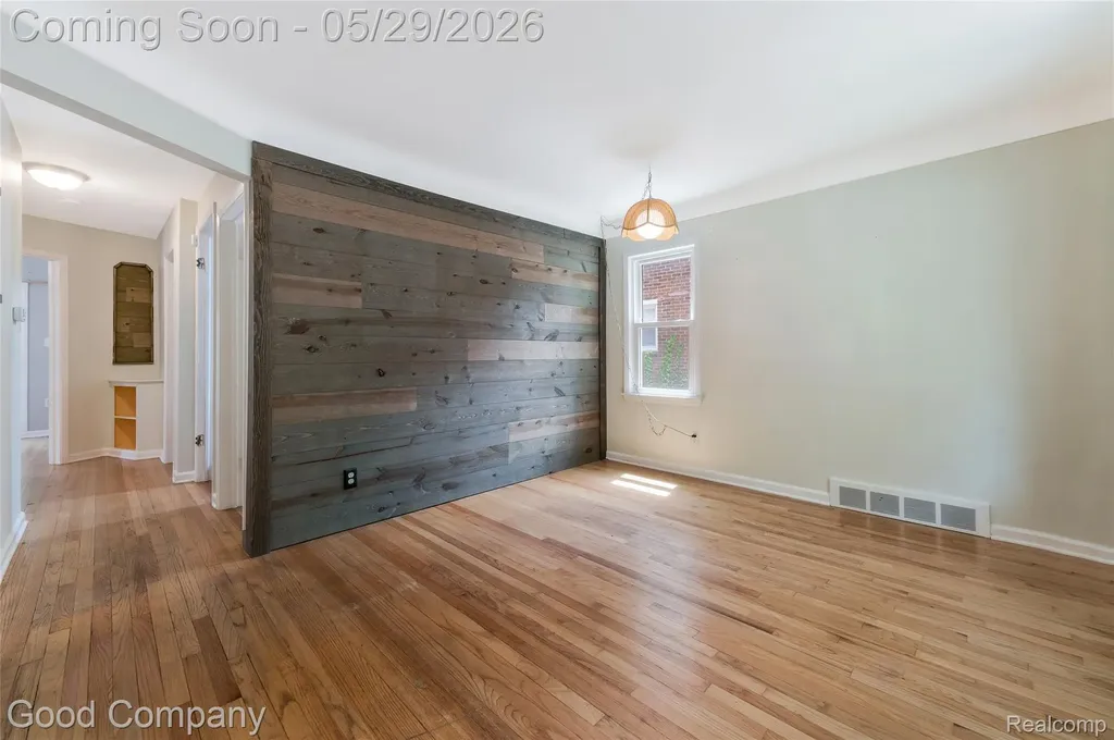 525 Helene Avenue Royal Oak City MI 48067