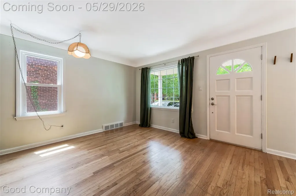 525 Helene Avenue Royal Oak City MI 48067