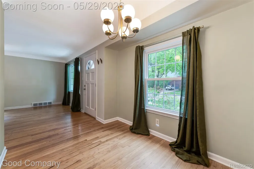 525 Helene Avenue Royal Oak City MI 48067