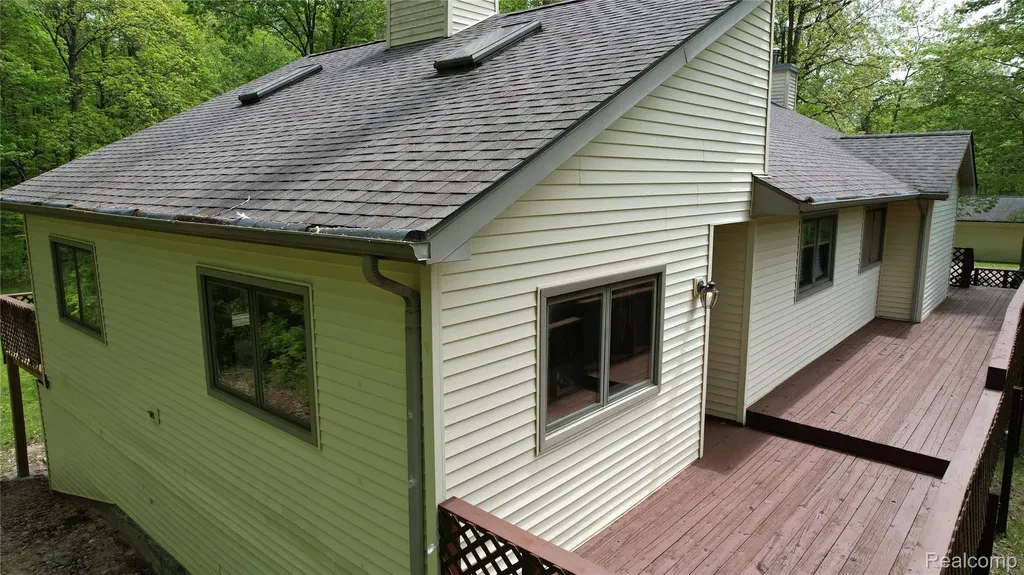 8180 Tipsico Trail Rose Township MI 48442