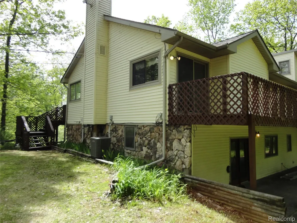 8180 Tipsico Trail Rose Township MI 48442