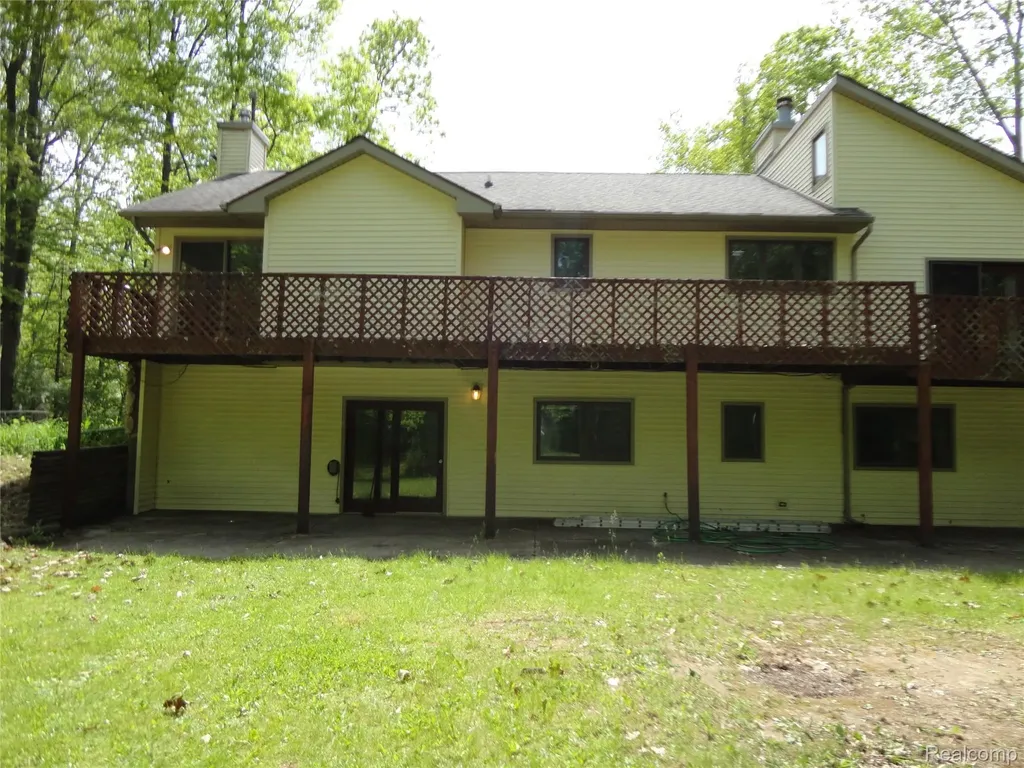 8180 Tipsico Trail Rose Township MI 48442