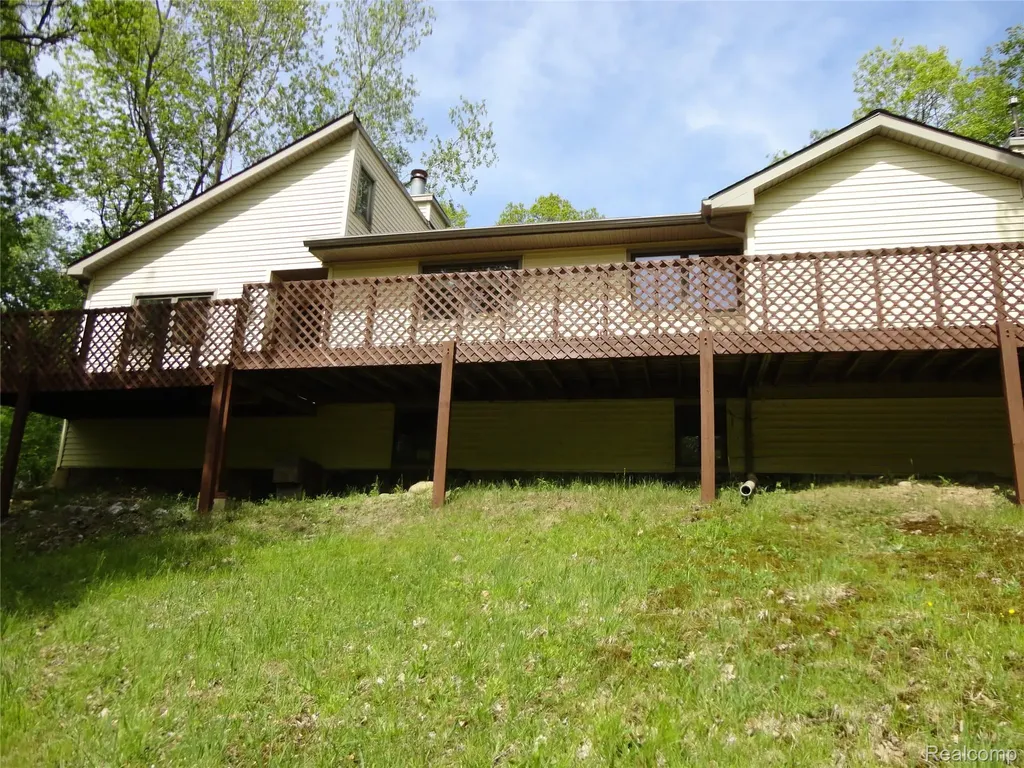 8180 Tipsico Trail Rose Township MI 48442