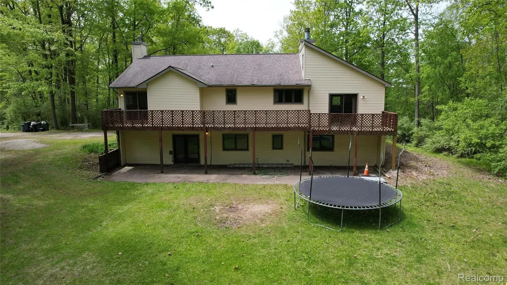 8180 Tipsico Trail Rose Township MI 48442