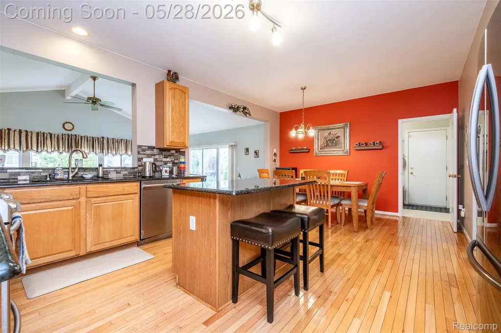 2865 Ashbury Drive Troy City MI 48083
