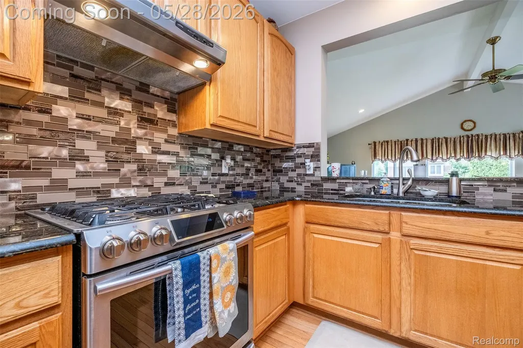 2865 Ashbury Drive Troy City MI 48083