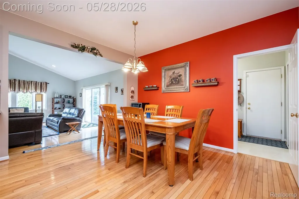 2865 Ashbury Drive Troy City MI 48083