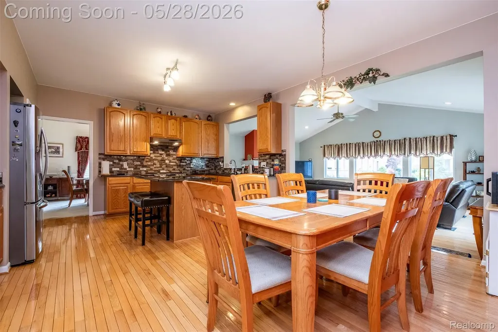 2865 Ashbury Drive Troy City MI 48083