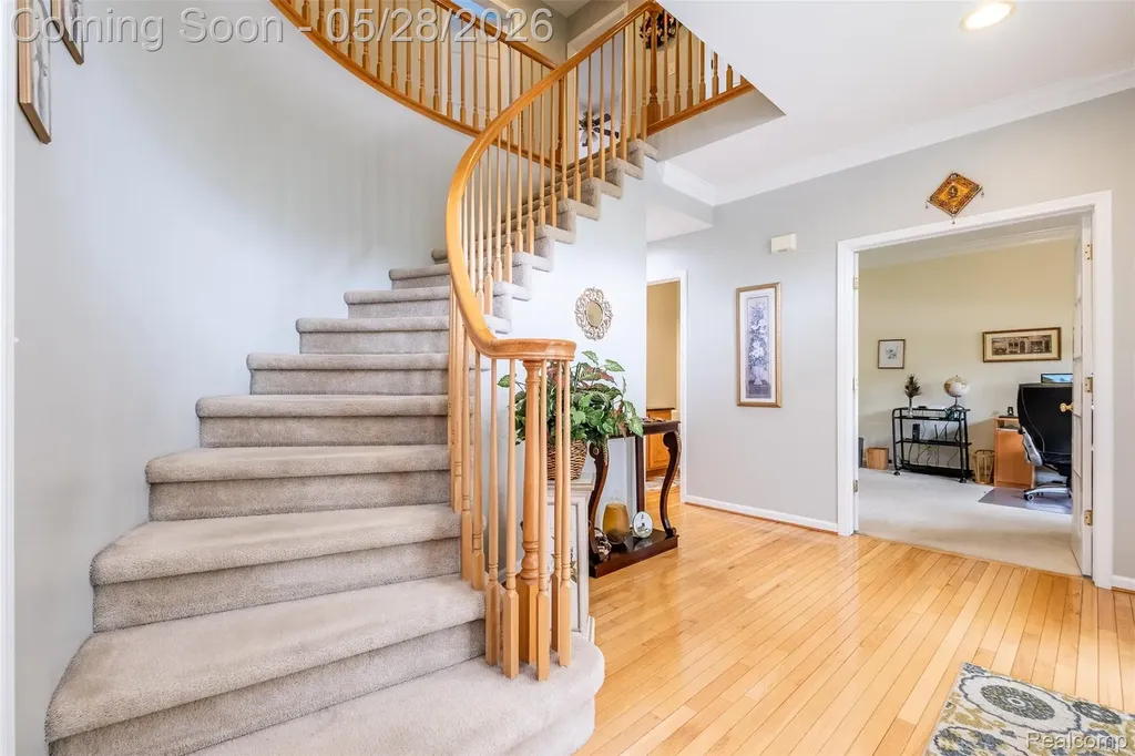 2865 Ashbury Drive Troy City MI 48083