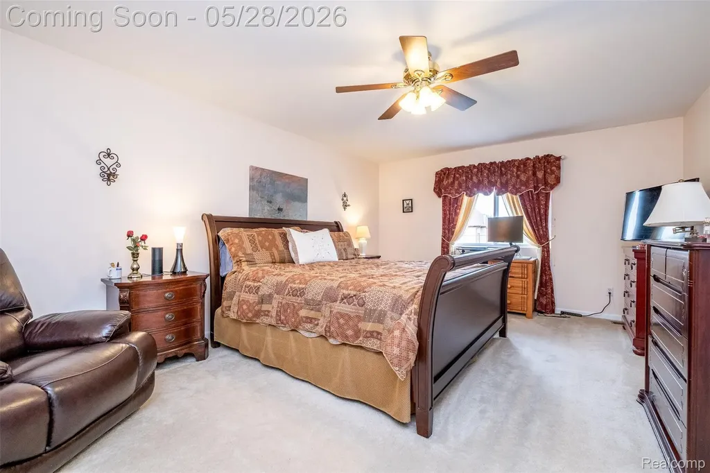 2865 Ashbury Drive Troy City MI 48083