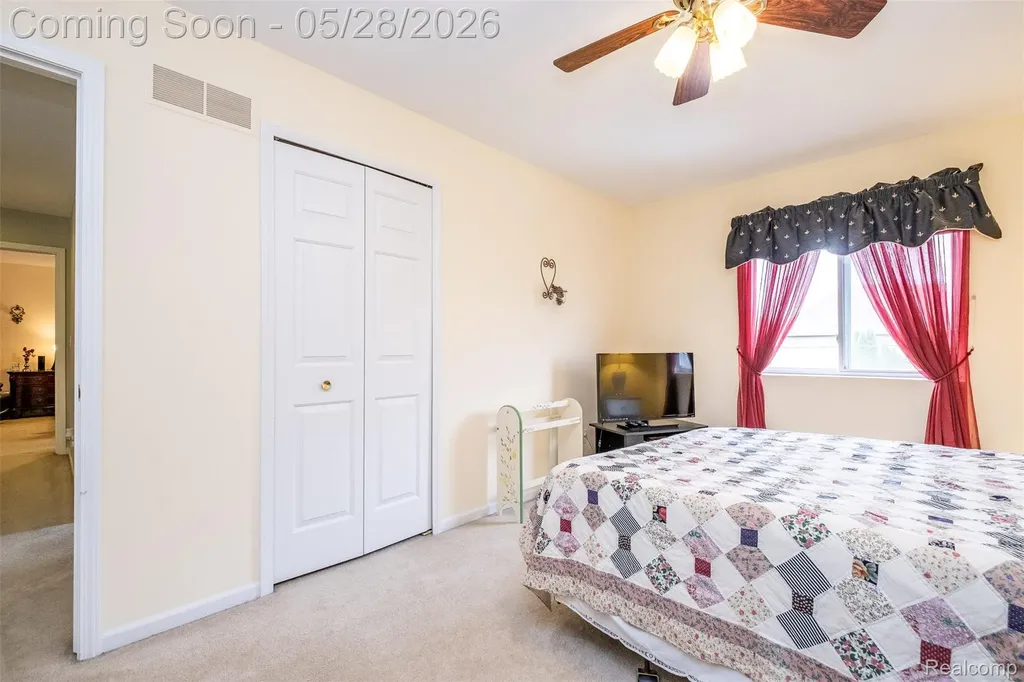 2865 Ashbury Drive Troy City MI 48083