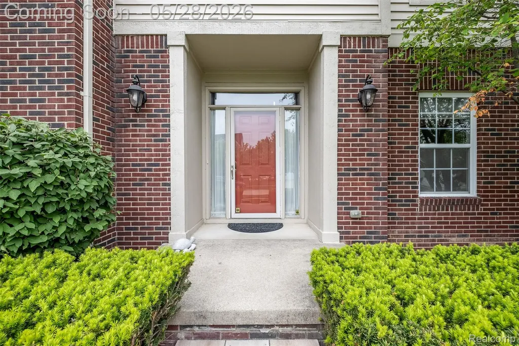2865 Ashbury Drive Troy City MI 48083
