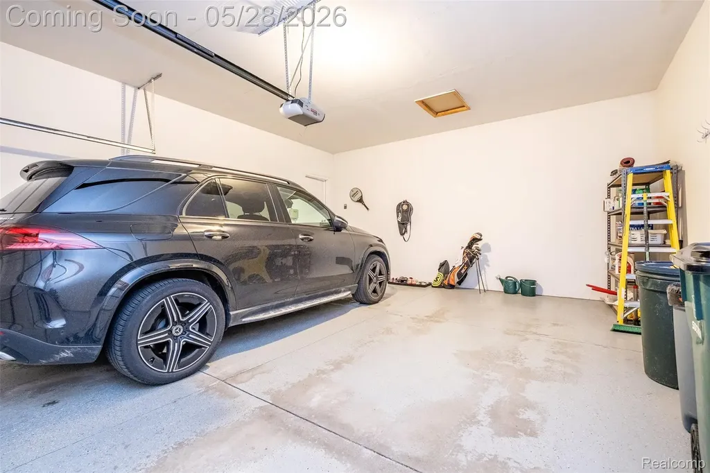 2865 Ashbury Drive Troy City MI 48083